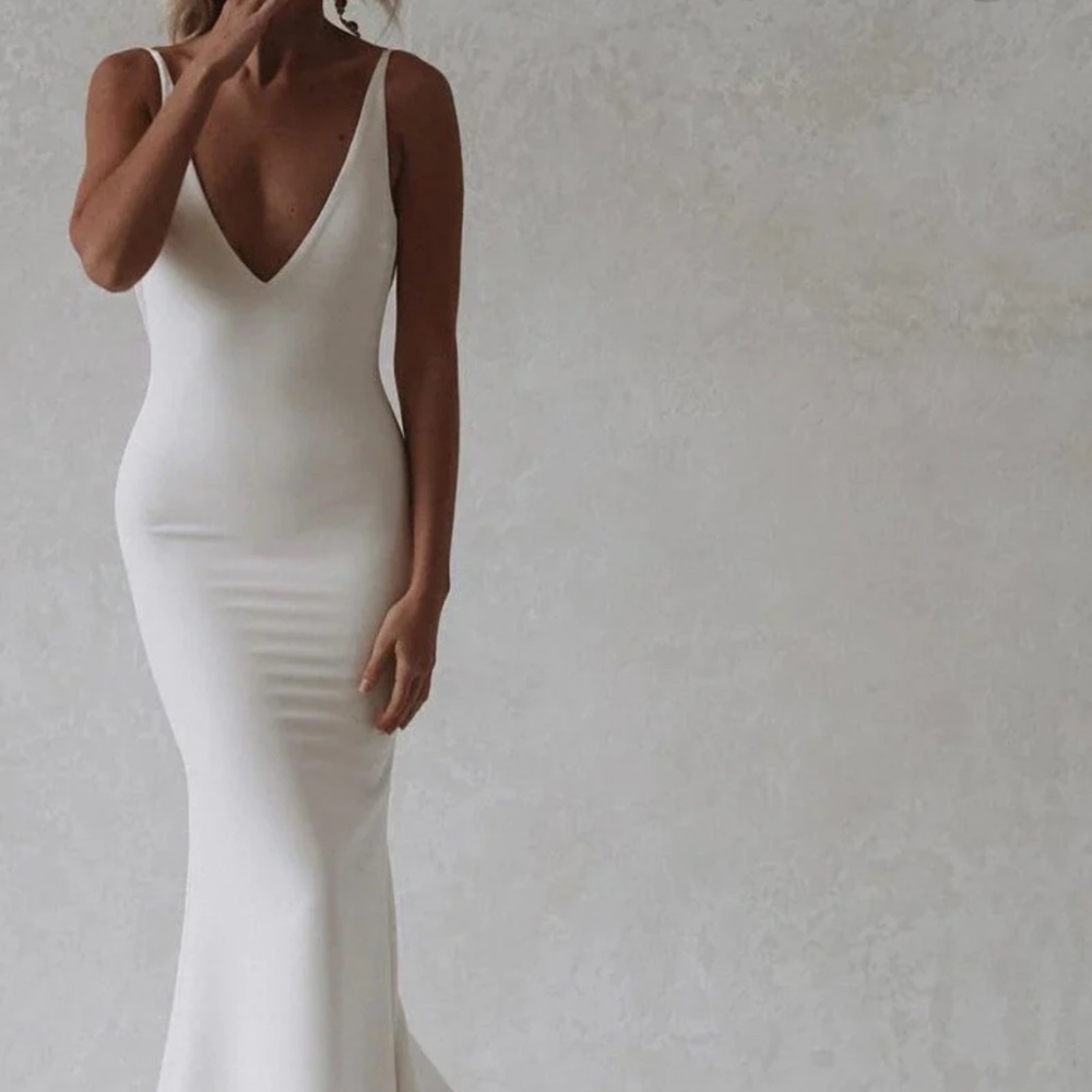 Wedding gown